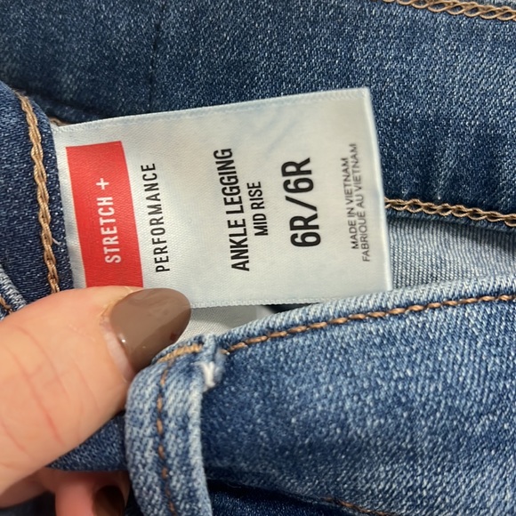 Express Distressed Stretch Jeans Size 6 - Picture 3 of 6